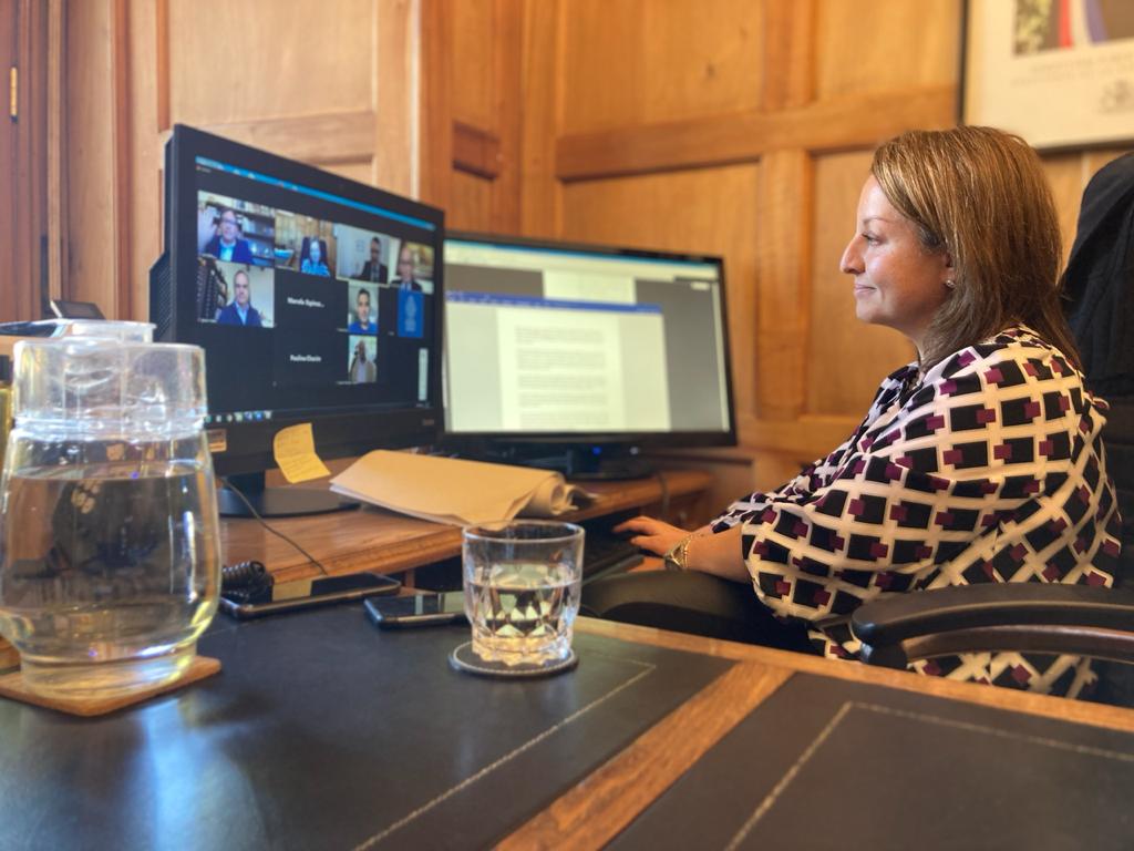 Subsecretaria Troncoso participó en el lanzamiento del documento “La descentralización después de la pandemia: nuevos desafíos”, de la PUCV