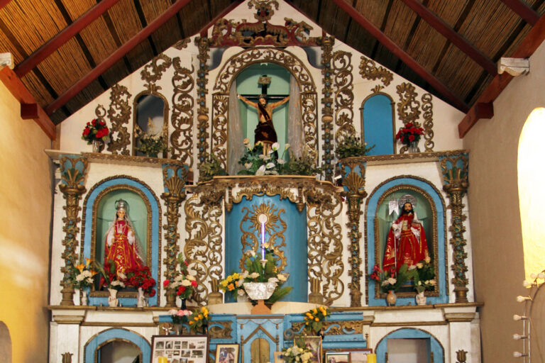 IGLESIA DE SAN JUAN DE HUAVIÑA, comuna Huara Programa Puesta en Valor del Patrimonio