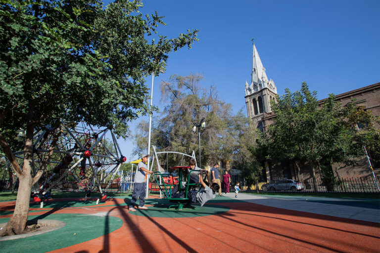 PARQUE PORTALES, comuna Santiago Programa Revive Barrios